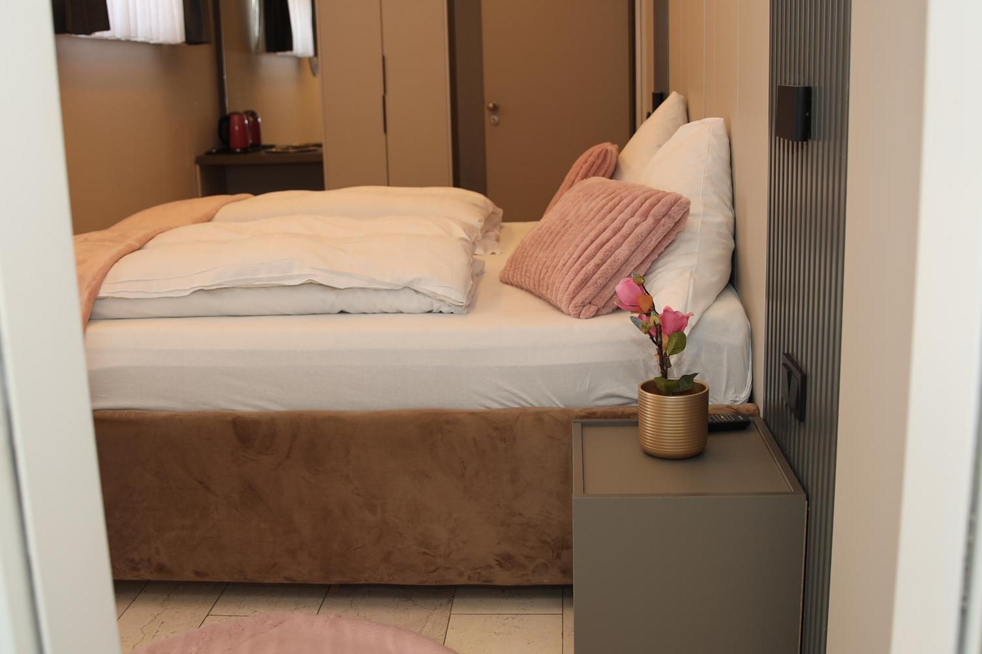 באד זאלצפלן Hotel Hafez מראה חיצוני תמונה